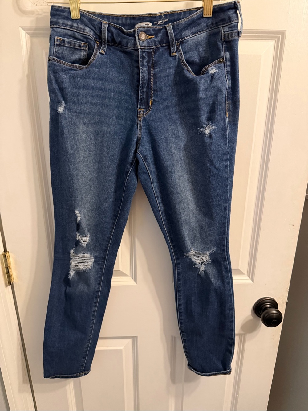 Old Navy size 6 short Distressed Women's Blue Jeans